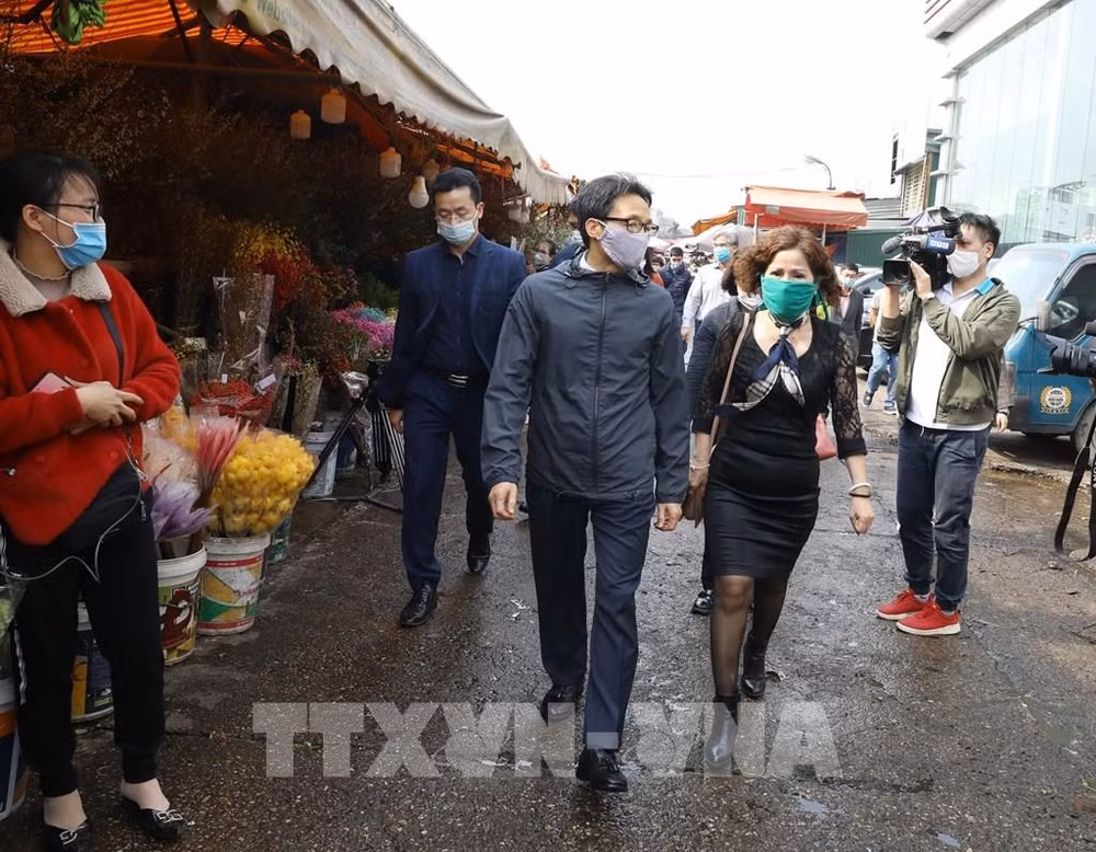 Hanoi controla bien la situación de COVID-19, afirma vicepremier vietnamita ảnh 1