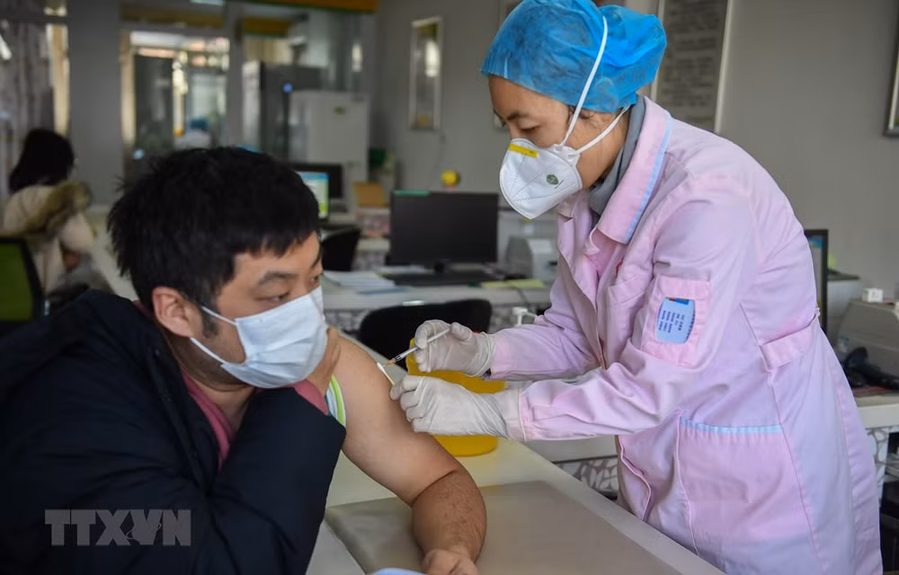 Camboya se prepara para vacunar a fuerzas en primera línea de lucha antiepidémica ảnh 1