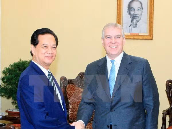 Príncipe británico se compromete a apoyar emprendimiento empresarial en Vietnam ảnh 1