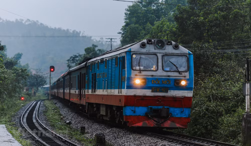 Florecen negocios de empresas ferroviarias de Vietnam ảnh 1