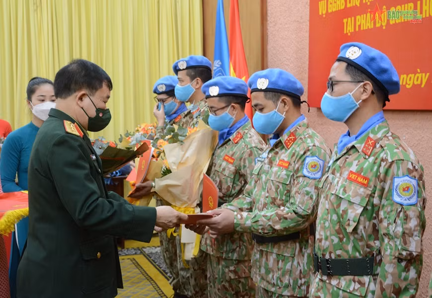 Envía Vietnam oficiales a misión de la Fuerza Provisional de Seguridad de ONU para Abyei ảnh 1
