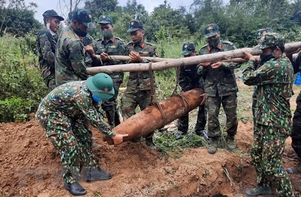 Detectan bomba de 250 kilogramos remanente de la guerra en provincia vietnamita ảnh 1