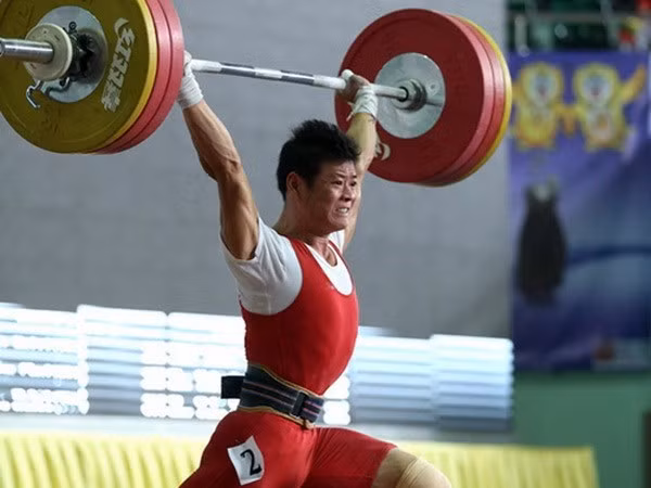 Halterofilia vietnamita asegura tres boletos a Juegos Olímpicos Rio 2016 ảnh 1