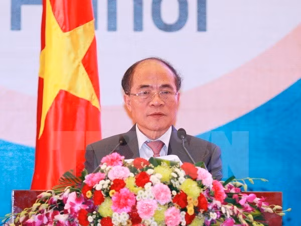 Líder parlamentario vietnamita parte en viaje oficial a EE.UU. ảnh 1