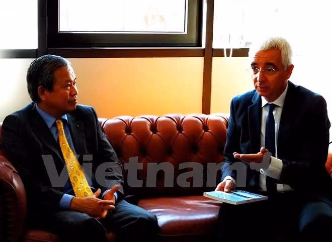 Región autónoma italiana interesada en cooperación con Vietnam ảnh 1