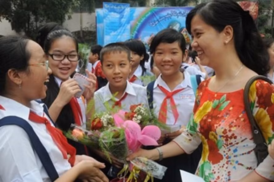 Celebran en Vietnam Día Nacional del Maestro ảnh 1