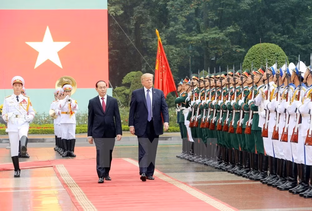 Presidente estadounidense, Donald Trump, finaliza visita a Vietnam ảnh 1