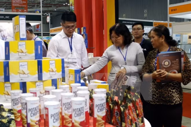 Feria Comercial Internacional Vietnam- China atrae gran participación de público y empresas ảnh 1