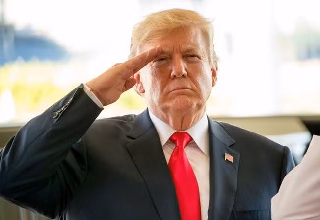 Visita de Trump busca impulsar nexos con Vietnam en economía, comercio y seguridad ảnh 1