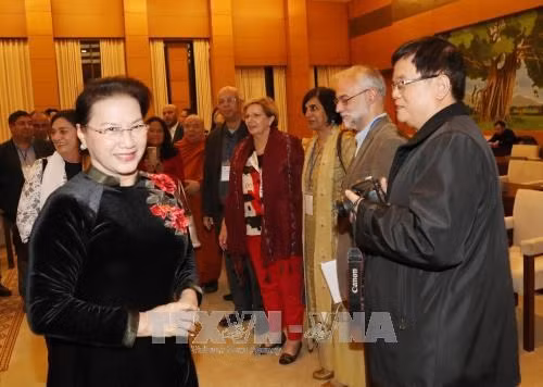 Presidenta del Parlamento afirma protección de paz como máxima prioridad de Vietnam ảnh 1