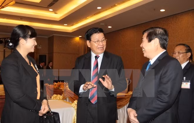Concluye premier laosiano visita oficial a Vietnam ảnh 1