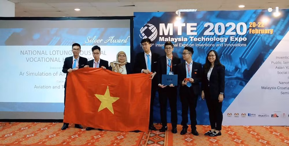 Estudiantes vietnamitas ganan medalla en concurso internacional de innovación en Malasia ảnh 1