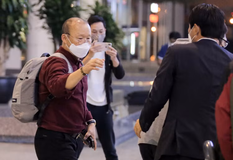 Vietnam vigila estado de salud del entrenador sudcoreano de su equipo nacional de fútbol ảnh 1