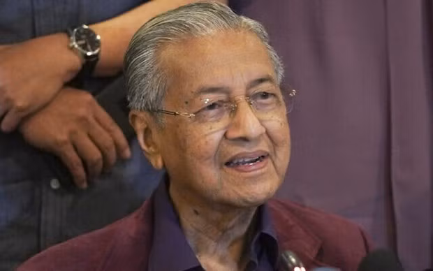 Rey de Malasia acepta la renuncia del primer ministro Mahathir ảnh 1