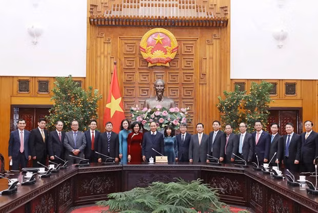 Premier vietnamita se reúne con embajadores y jefes de misiones diplomáticas recién nombrados ảnh 1