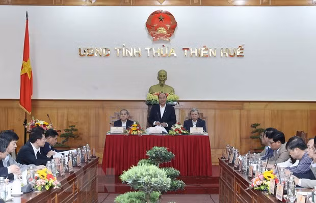 Insta premier de Vietnam a mitigar impactos de coronavirus en provincia central ảnh 1