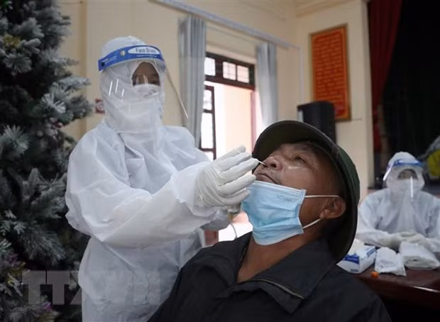 Vietnam reporta casi cinco mil casos nuevos del COVID-19 ảnh 1