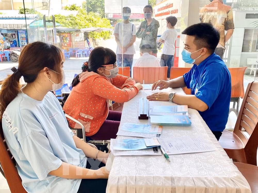 Ciudad Ho Chi Minh apoya a trabajadores en preparativos por el Tet ảnh 1