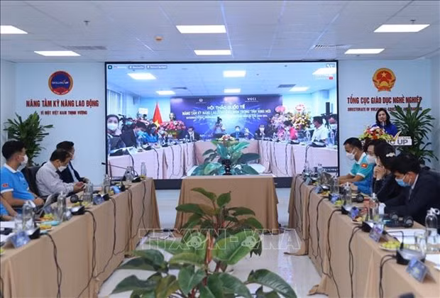 Instan en Vietnam a mejorar habilidades laborales en la nueva situación ảnh 1