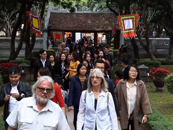 Hanoi prevé recibir a más de tres millones de turistas extranjeros en primer semestre ảnh 1