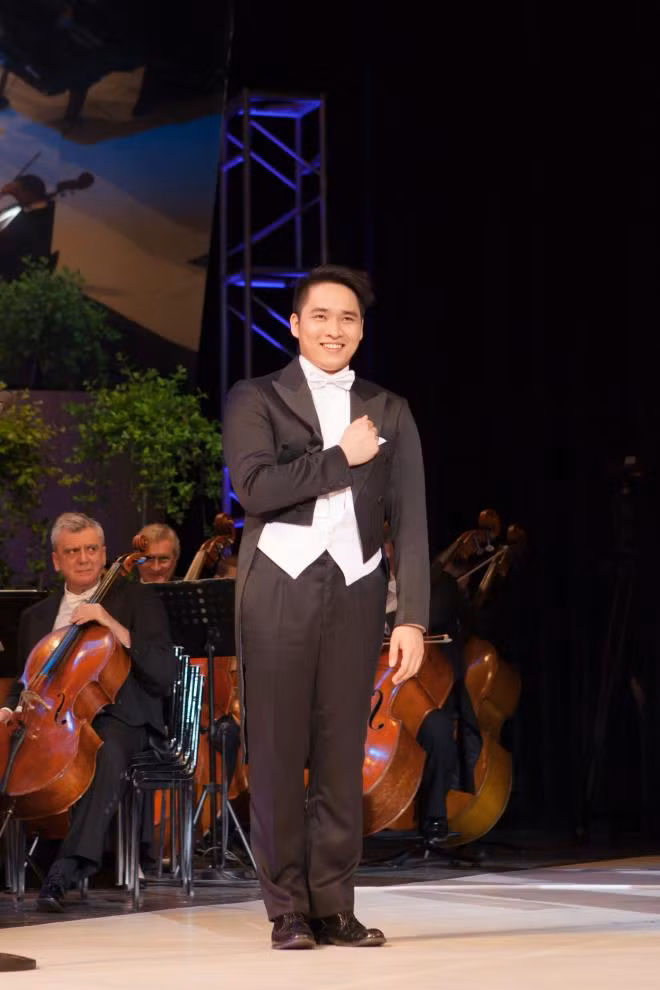 Cantante vietnamita gana Concurso de Música Vocal Simándy József ảnh 1