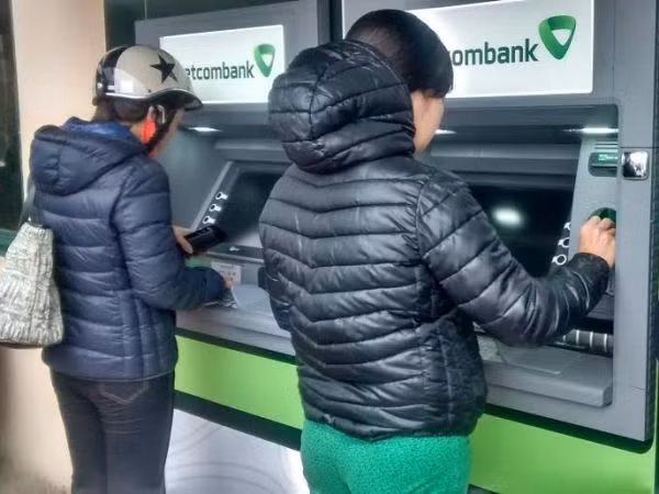 Millones de tarjetas bancarias quedan sin usar en Vietnam ảnh 1