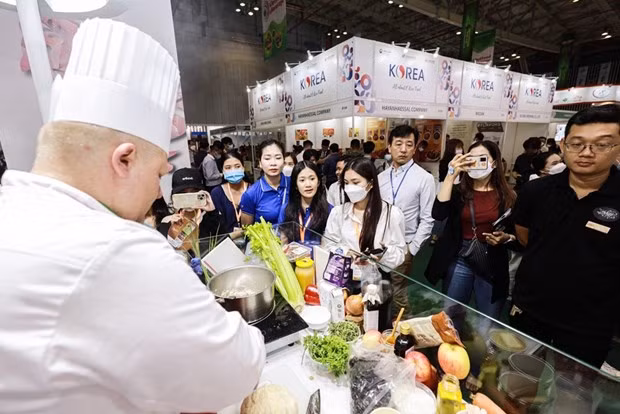 Abrirán sus puertas en Hanoi ferias internacionales de alimentos y bebidas ảnh 1