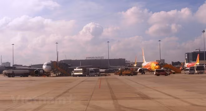 Gobierno de Vietnam pide acelerar proyectos de aeropuertos internacionales en el sur del país ảnh 1