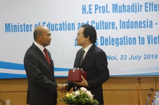 Vietnam robustece cooperación con ASEAN en la educación ảnh 1