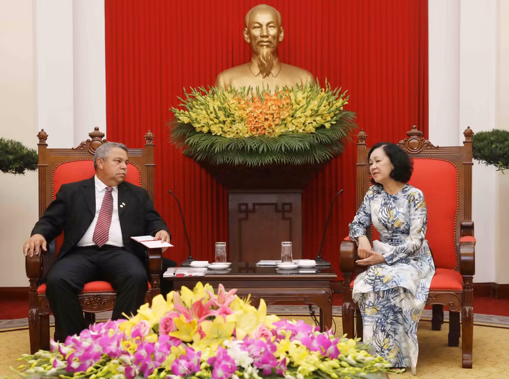 Vietnam reitera relaciones de amistad con Cuba ảnh 1