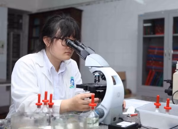 Vietnam conquista tres medallas de oro en Olimpiada Internacional de Biología ảnh 1