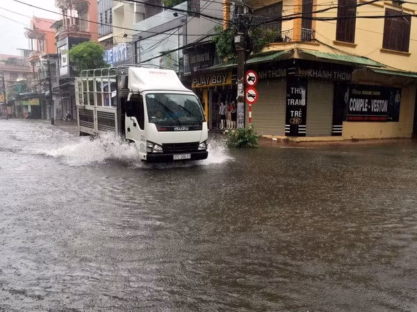 Tormenta tropical Son Tinh afectará hoy a provincias costeras centrovietnamitas ảnh 1