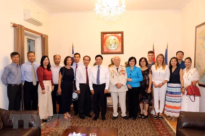 Vietnamitas en Grecia son parte inseparable del su país, afirma vicepremier ảnh 1
