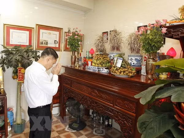 Agencia Vietnamita de Noticias manifiesta gratitud a veteranos y mártires nacionales ảnh 1 Agencia Vietnamita de Noticias manifiesta gratitud a veteranos y mártires nacionales ảnh 1