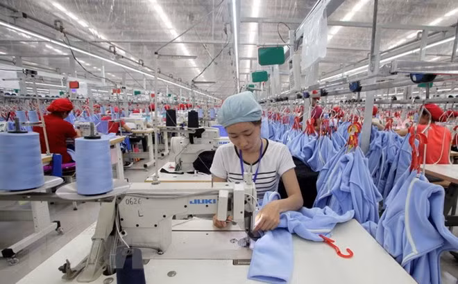 Periódico filipino califica a Vietnam como nueva fuerza industrial en Sudeste Asiático ảnh 1