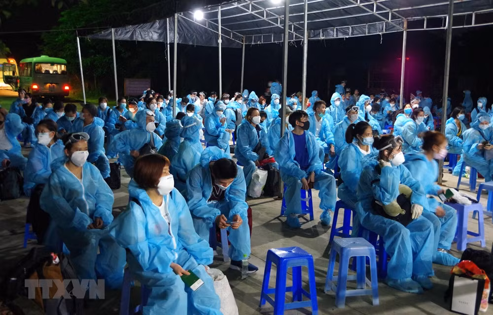 Repatrían a 280 ciudadanos vietnamitas desde Rusia en medio del COVID-19 ảnh 1