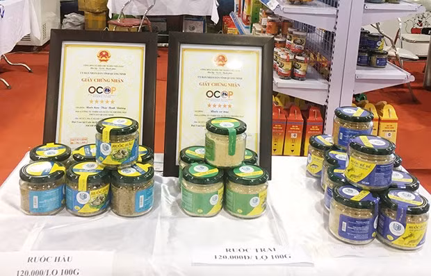 Abren en Quang Ninh Feria de productos locales ảnh 1