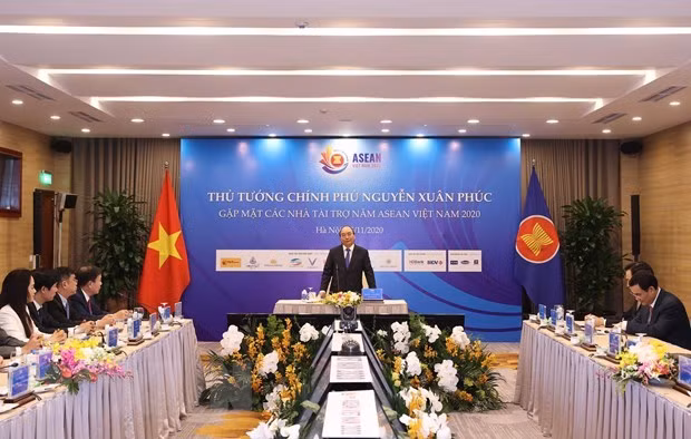 Se reúne premier de Vietnam con patrocinadores de la 37 Cumbre de ASEAN ảnh 1