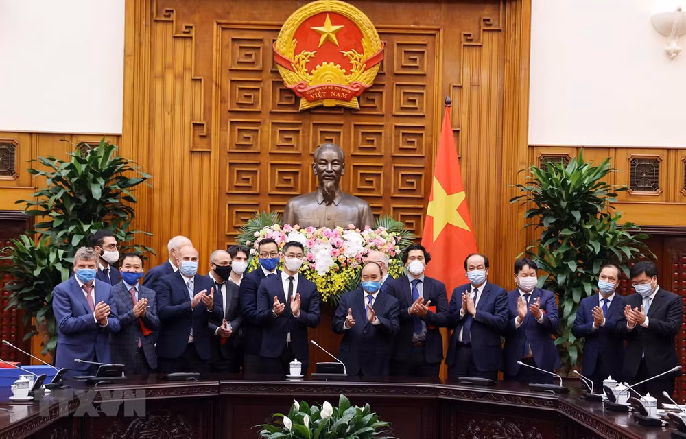 Vietnam crea condiciones favorables a inversores extranjeros, dice Premier ảnh 1