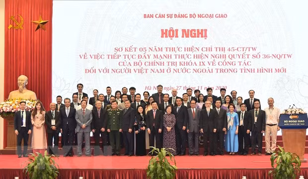 Fomentan trabajos relativos a los vietnamitas en ultramar ảnh 1