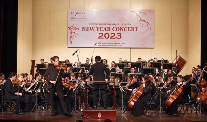 Concierto de Bienvenida a la Primavera con diversa gama artística ảnh 1