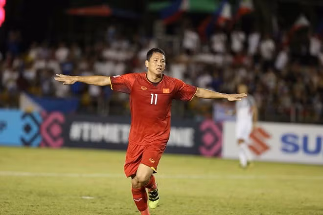 Vietnam vence a Filipinas y pone un pie en la final de la Copa AFF Suzuki ảnh 1