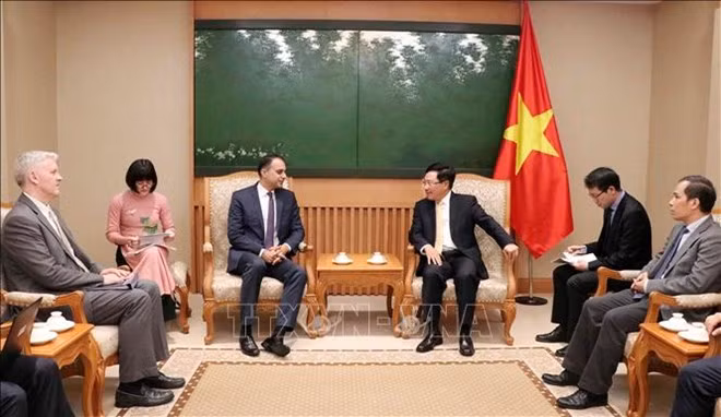 Vietnam atesora relaciones con ADB, vicepremier y canciller Pham Binh Minh ảnh 1