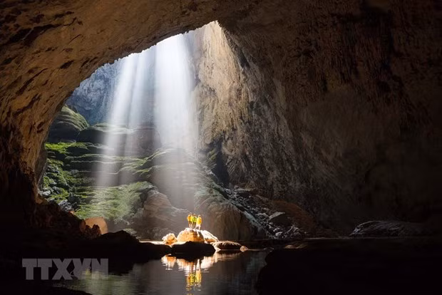 Lanzará provincia central de Quang Binh vuelos turísticos en helicóptero ảnh 1