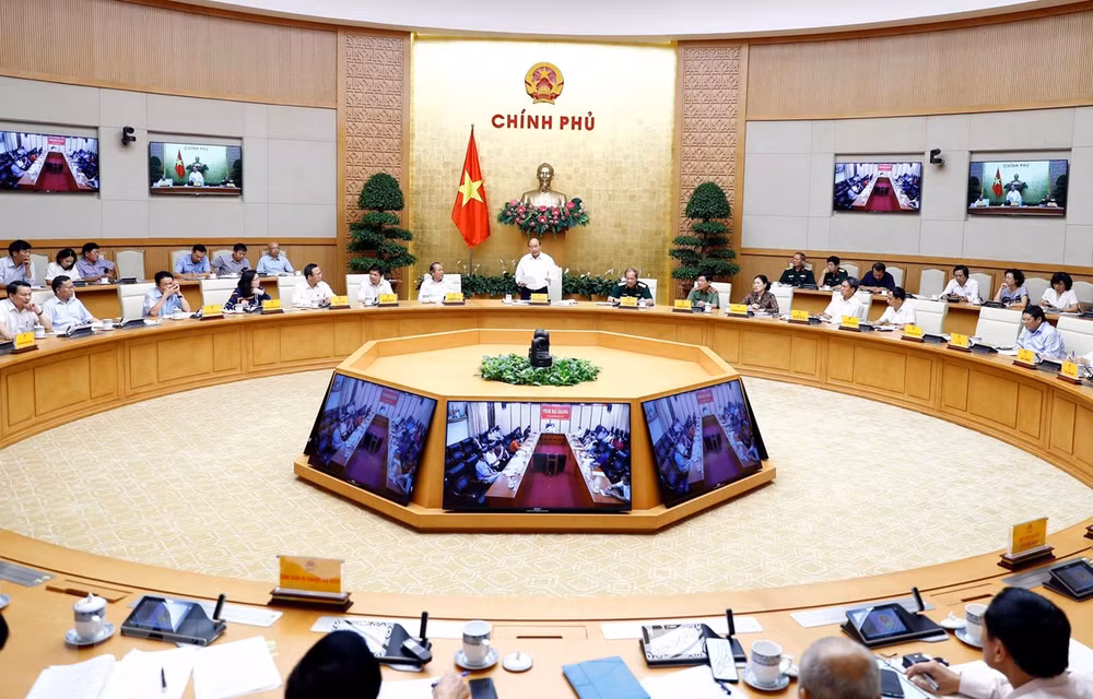 Exhorta premier de Vietnam a perfeccionar marco legal sobre seguridad de tránsito ảnh 1