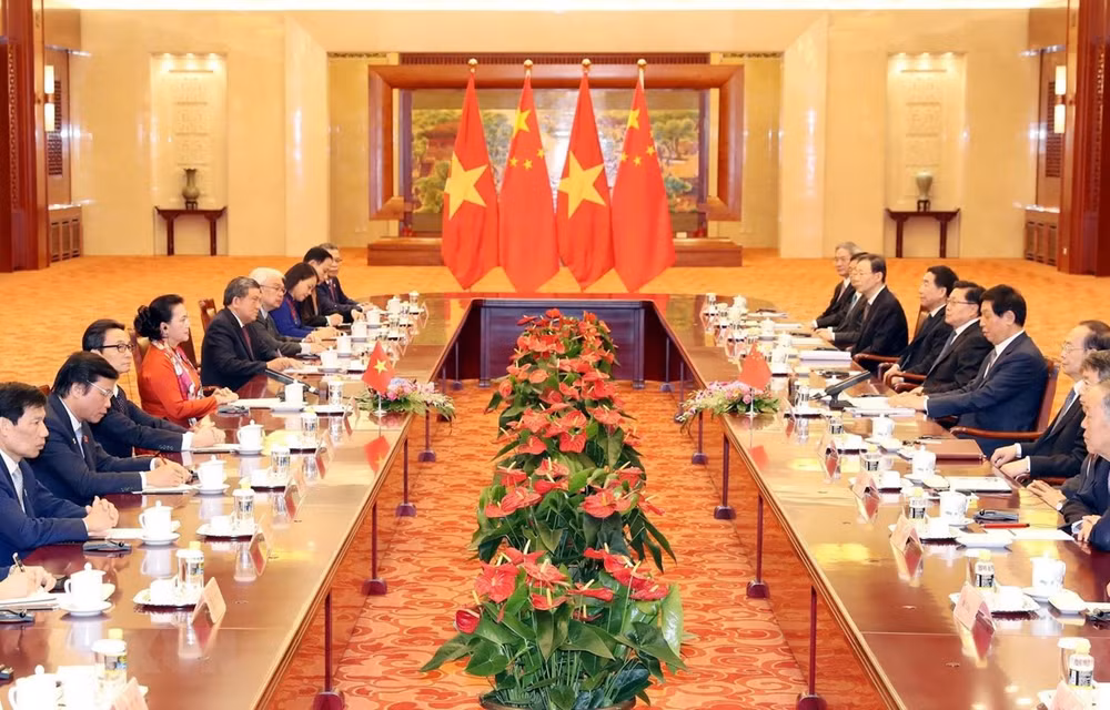 Concluye presidenta del parlamento vietnamita visita a China ảnh 1