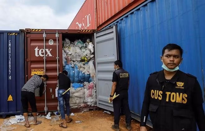 Refuerza Indonesia acciones contra importaciones de residuos plásticos ảnh 1
