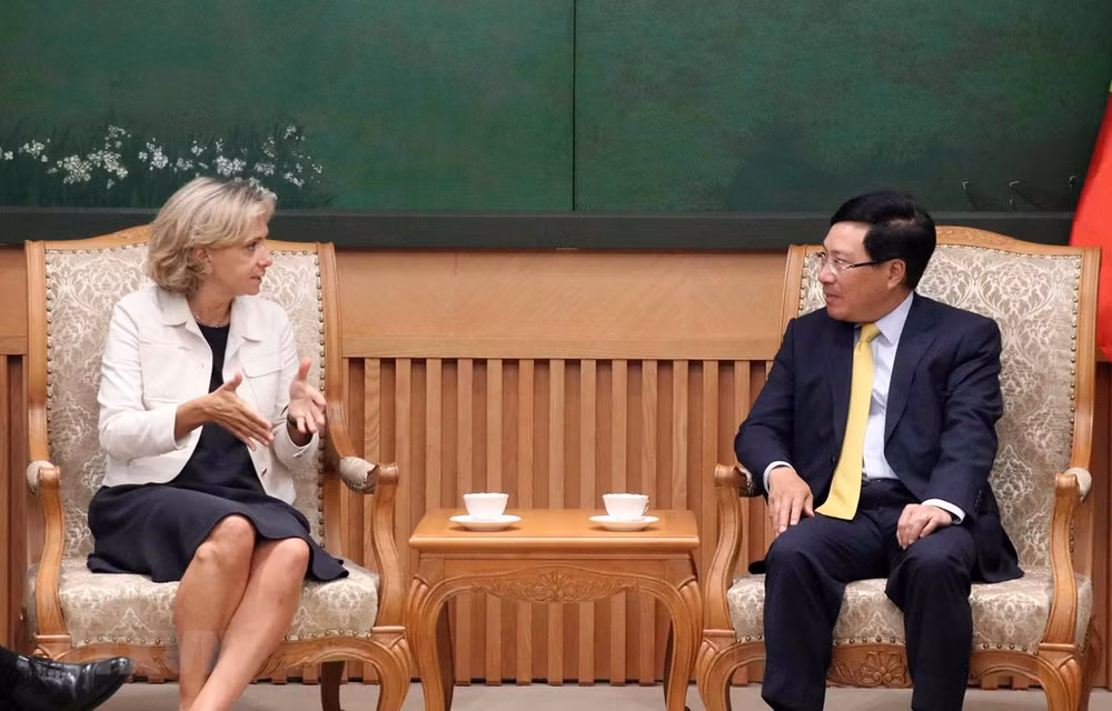 Vicepremier vietnamita recibe a presidenta de la región francesa Ile-de-France ảnh 1