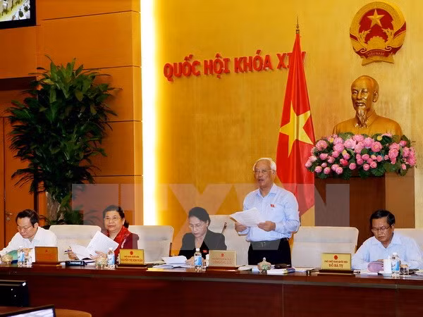 Comité del Parlamento vietnamita debate medidas para promover lucha anticorrupción ảnh 1