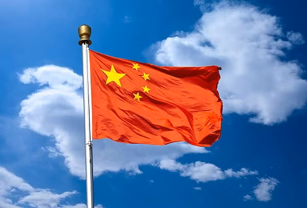 Dirigentes vietnamitas envían mensaje de felicitaciones por Día Nacional de China ảnh 1